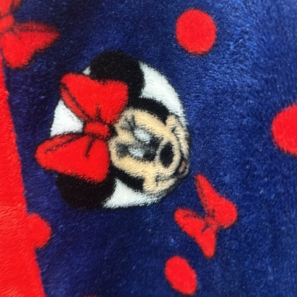 Minnie Mouse Character Robe - Picture 5 of 5